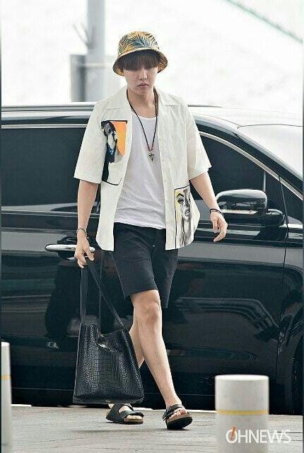 Instagram.com/bts.airport.fashion