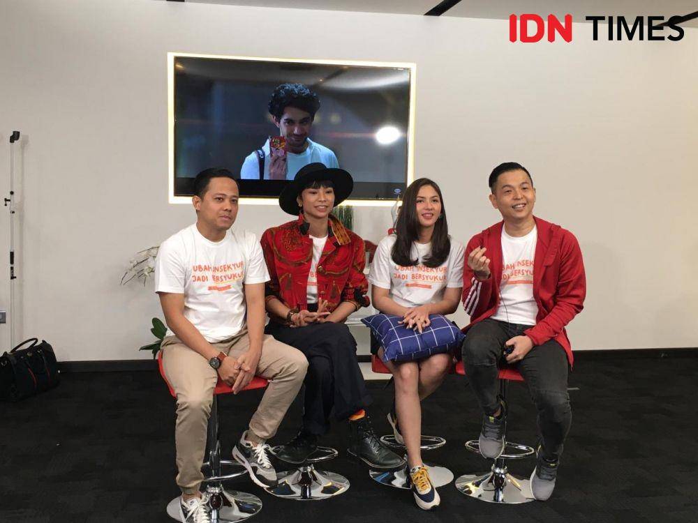 (dari ki-ka) Muhadlky Acho, Shareefa Danish, Jessica Mila, dan Ernest Prakasa saat main ke kantor IDN Media HQ, Gatot Subroto, Jakarta, pada 26 November 2019. IDN Times/Erfan Nanda