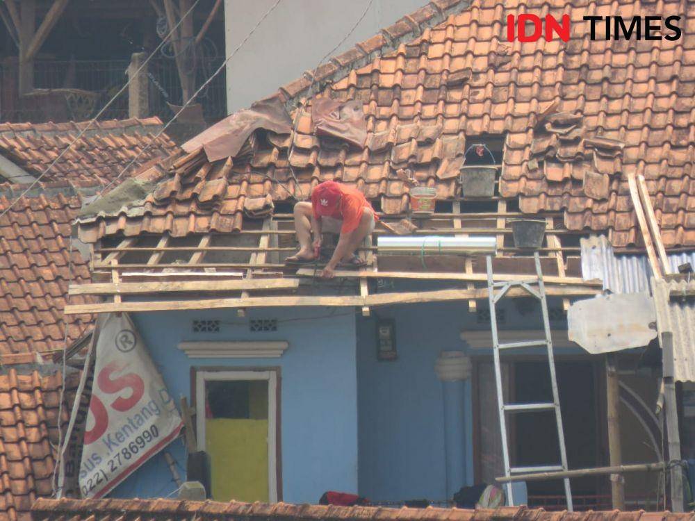 Ilustrasi bencana angin puting beliung. IDN Times/Bagus F
