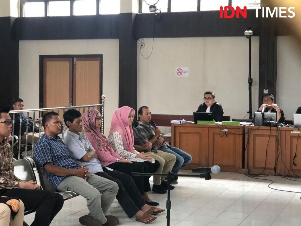 Sembilan saksi dihadirkan dalam sidang OTT bupati Muara Enim dengan agenda mendengarkan kesaksian (IDN Times/Rangga Erfizal)