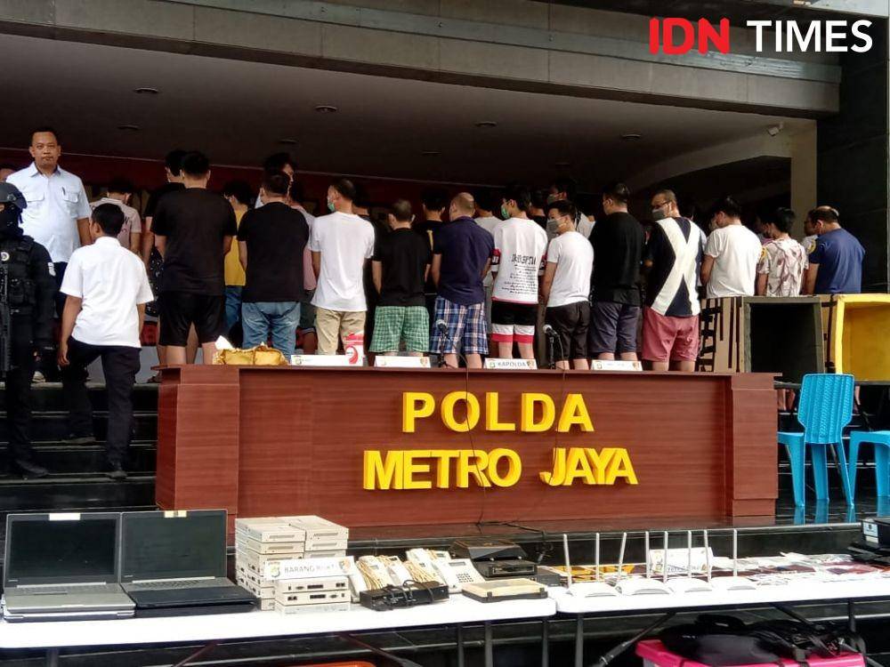 Kasus Penipuan WNA China (IDN Times/Axel Jo Harianja)