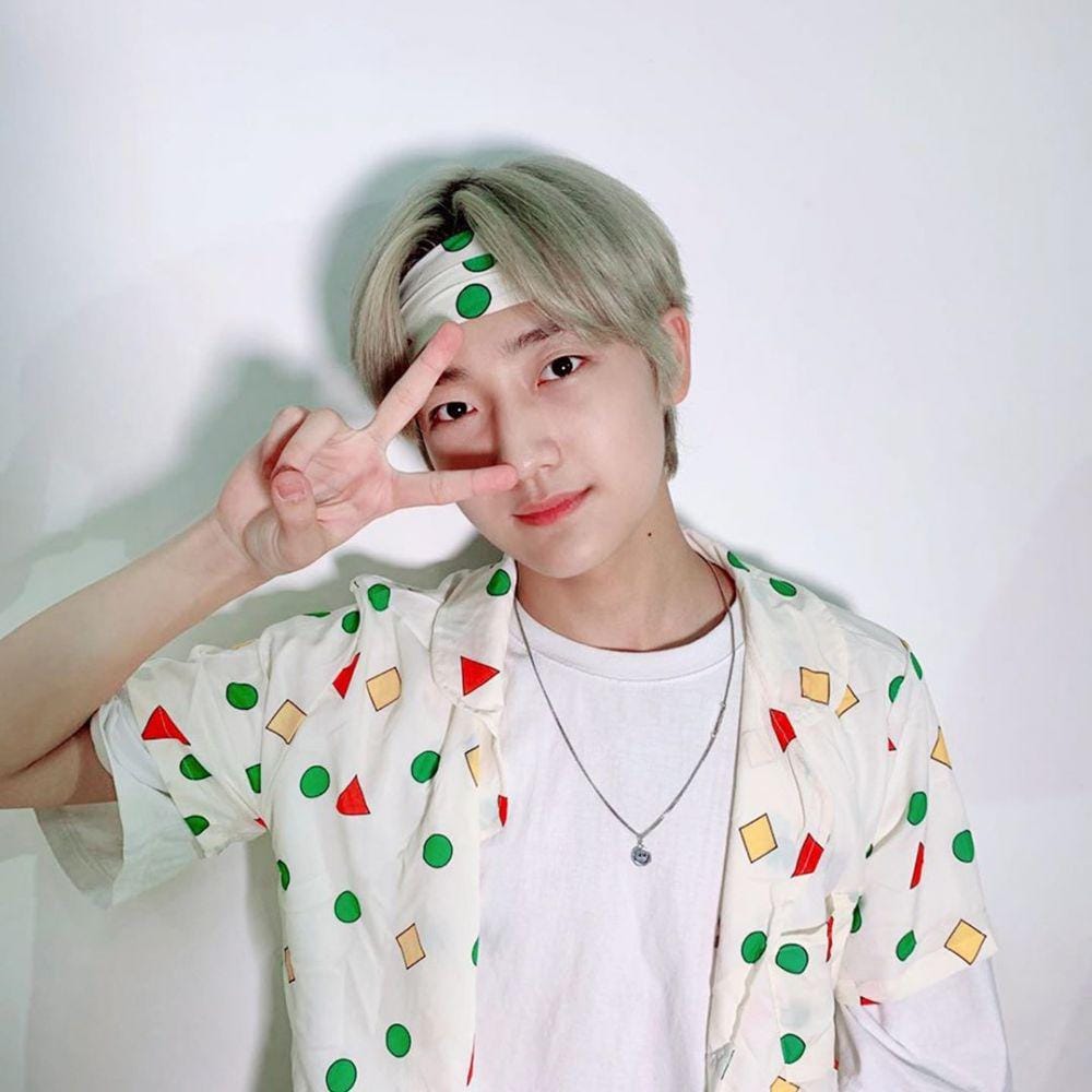 Instagram.com/official__1the9