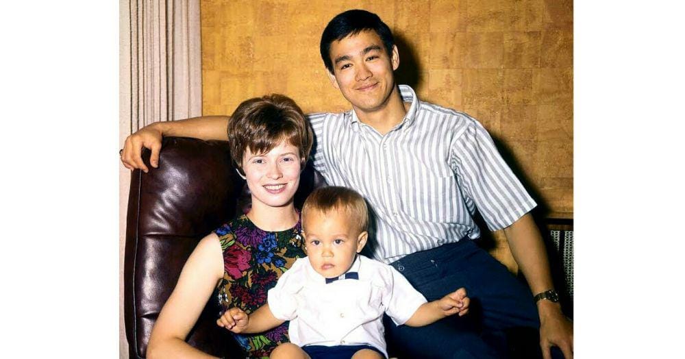 instagram.com/brucelee