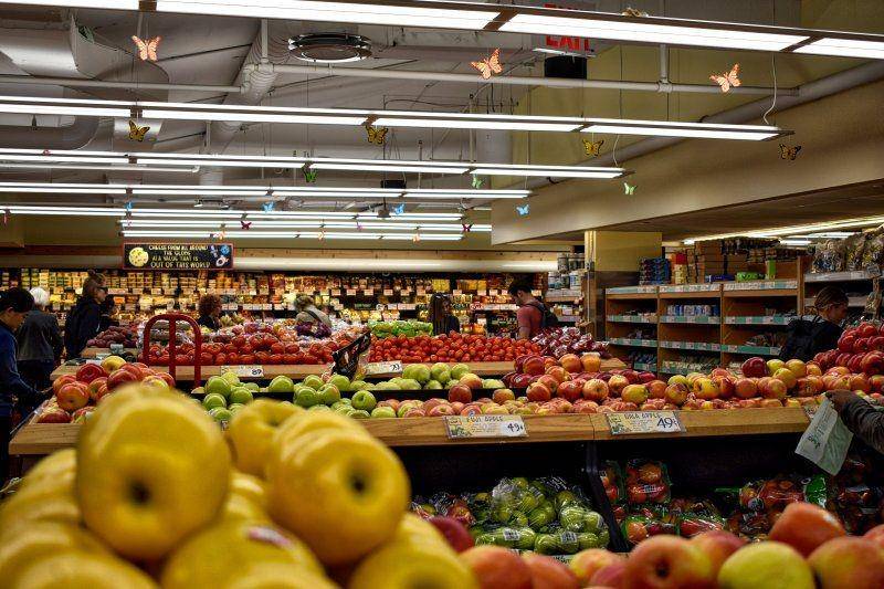 Ilustrasi supermarket. unsplash.com/Rob Maxwell