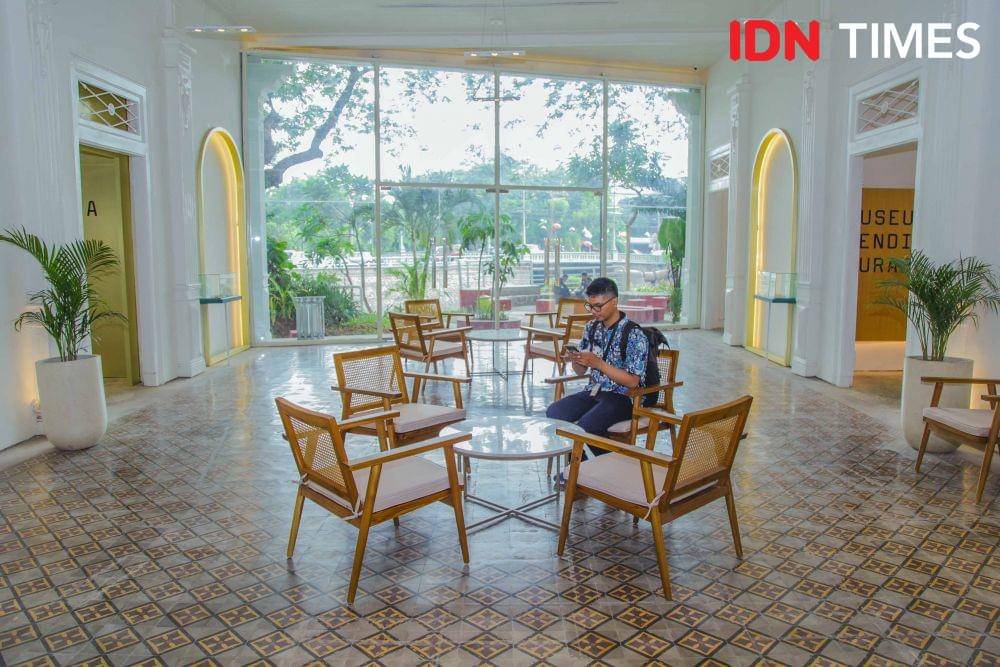 Suasana ruang seminar atau area santai di Museum Pendidikan Surabaya (27 November 2019). IDN Times/Reza Iqbal