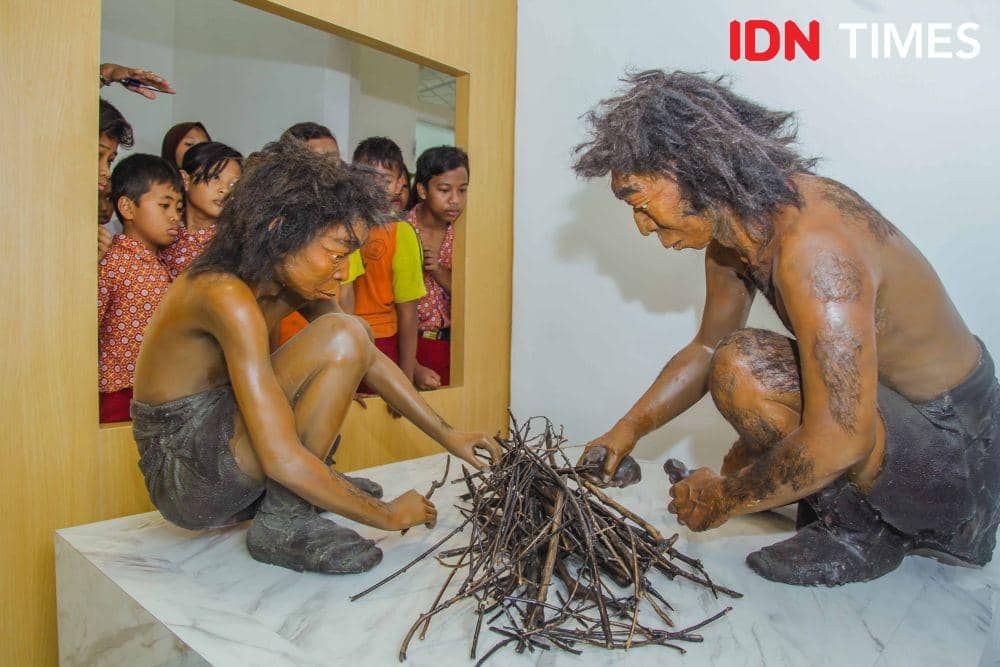 Suasana SDN Kapasari V saat berkunjung ke Museum Pendidikan Surabaya (27 November 2019). IDN Times/Reza Iqbal