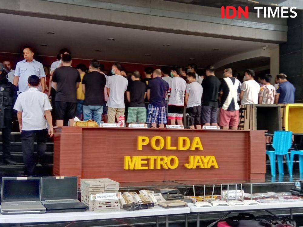 Kasus Penipuan WNA Tiongkok (IDN Times/Axel Joshua Harianja)
