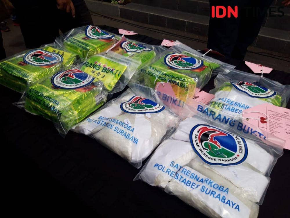 sabuBarang bukti sabu jaringan Sokobanah saat konferensi pers di Mapolrestabes Surabaya, Rabu (27/11).IDN Times/Fitria Madia
