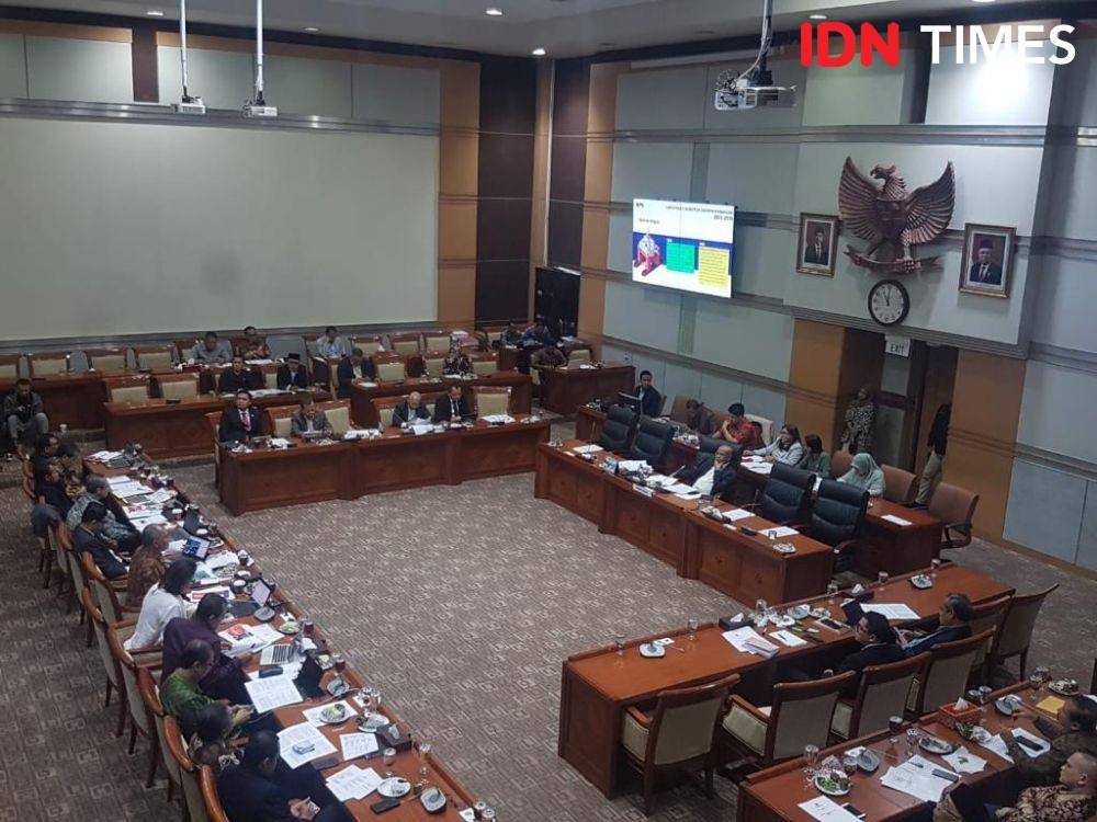 Komisi lll DPR menggelar Rapat Dengar Pendapat Komisi Pemberantasan Korupsi di Kompleks Parlemen DPR, Jakarta, Rabu (27/11) (IDN Times/Irfan Fathurohman)