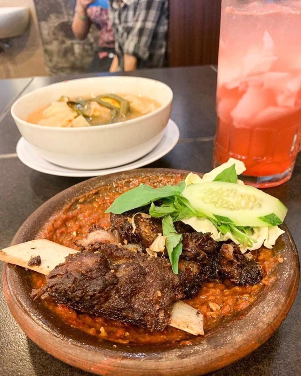 instagram.com/ayojajannn