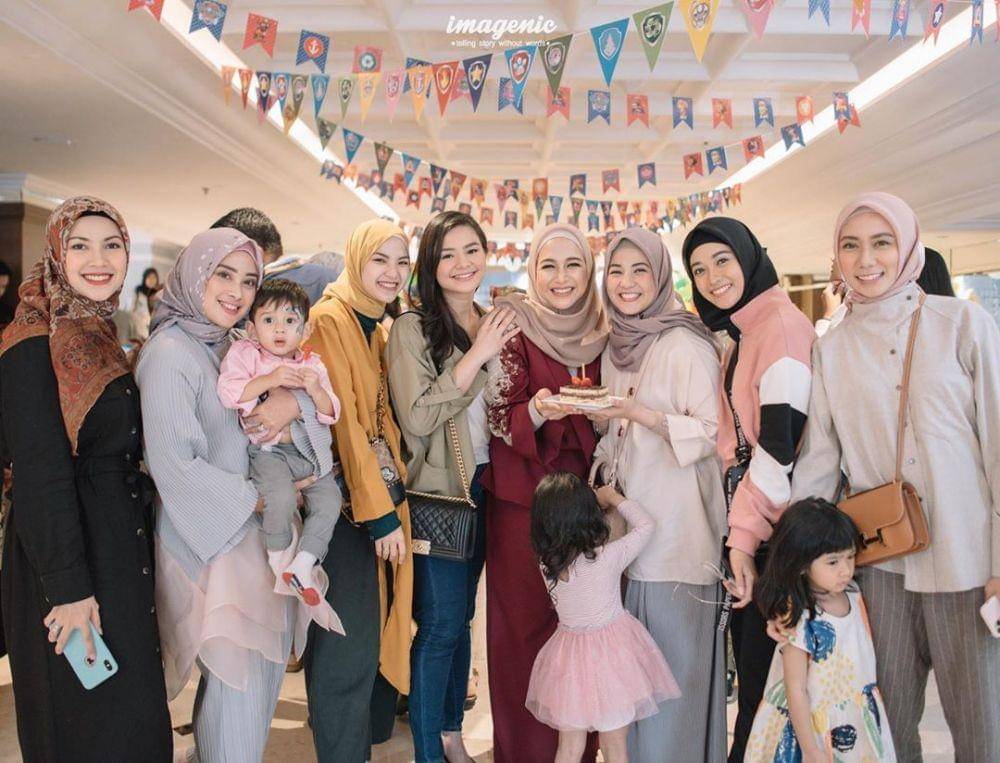 instagram.com/ninazatulini22