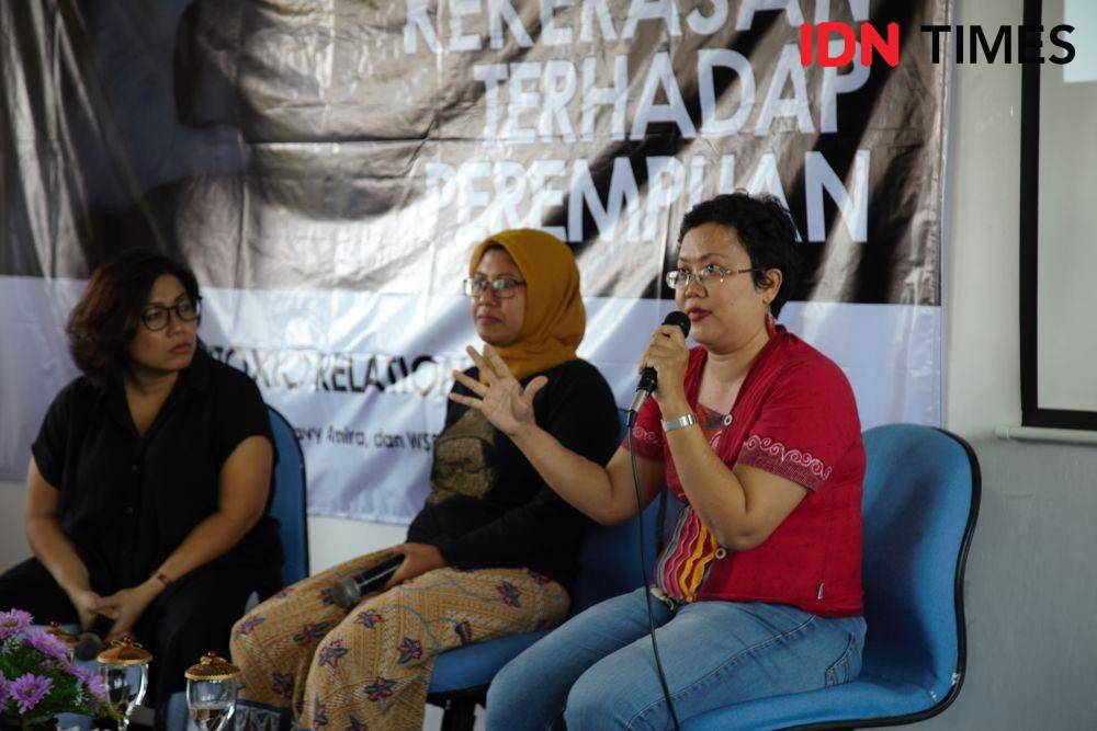 Benedicta Herlina di Kelas Keliling Anti Kekerasan Terhadap Perempuan Tema Toxic Relationship di UPN Surabaya. 27 November 2019.  IDN Times/Fajar Laksmita