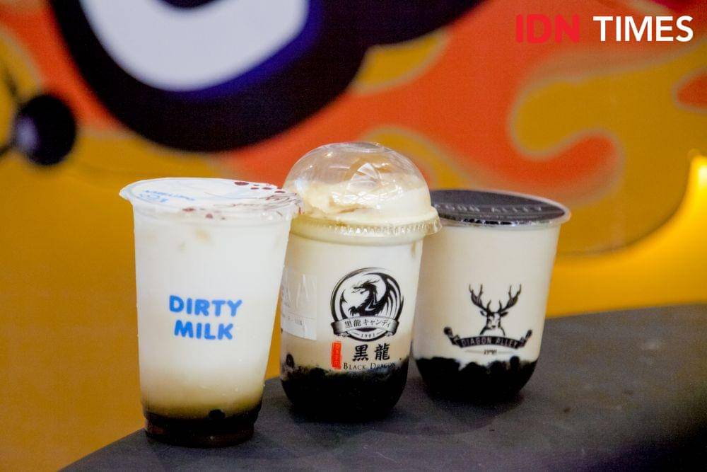Diagon Alley, Dirty Milk, dan Black Dragon dalam acara Bobalicious (27/11). IDN Times/Prila Arofani