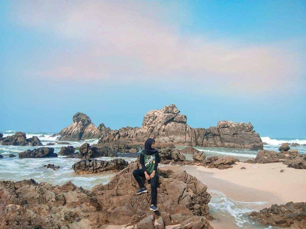 instagram.com/dhonanovita_