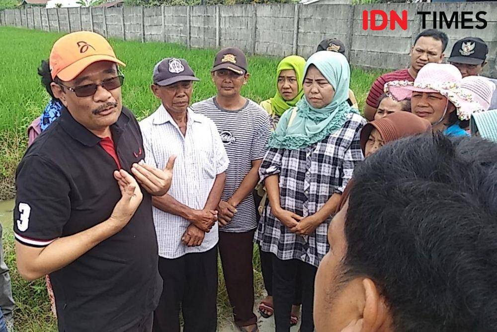 Djarot Syaiful Hidayat berkunjung ke Desa Ramunia, Deli Serdang (IDN Times/Fadli Syahputra)