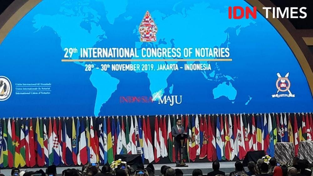 Presiden Jokowi memberikan sambutan di acara pembukaan Kongres Notaris Dunia ke-29 di JCC, Jakarta, Kamis 28 November 2019 (IDN Times/Teatrika Handiko Putri)