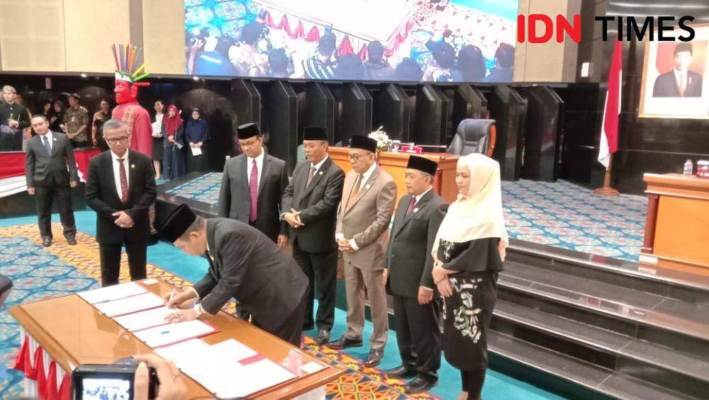 Rapat Paripurna DPRD DKI Jakarta (IDN Times/Gregorius Aryodamar P)