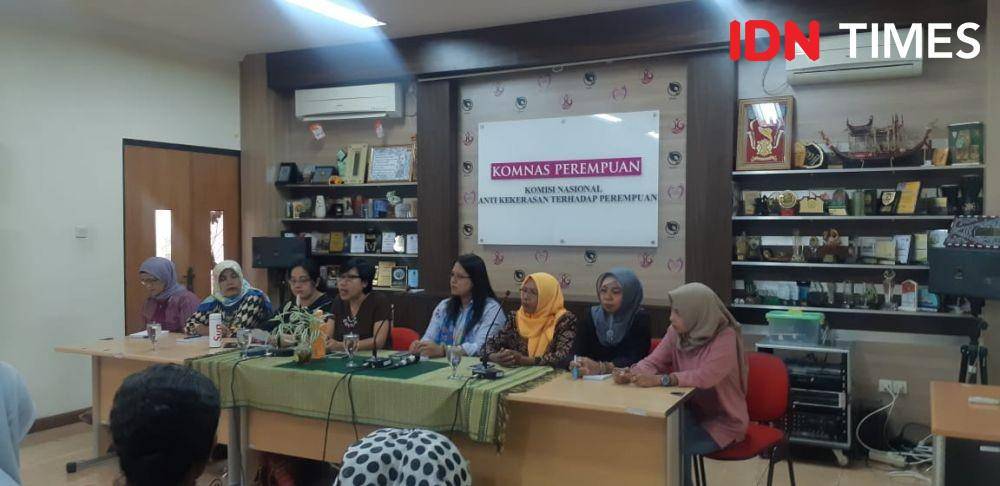 Konferensi pers di Komnas Perempuan pada Kamis (28/11) (IDN Times/Margith Juita Damanik)