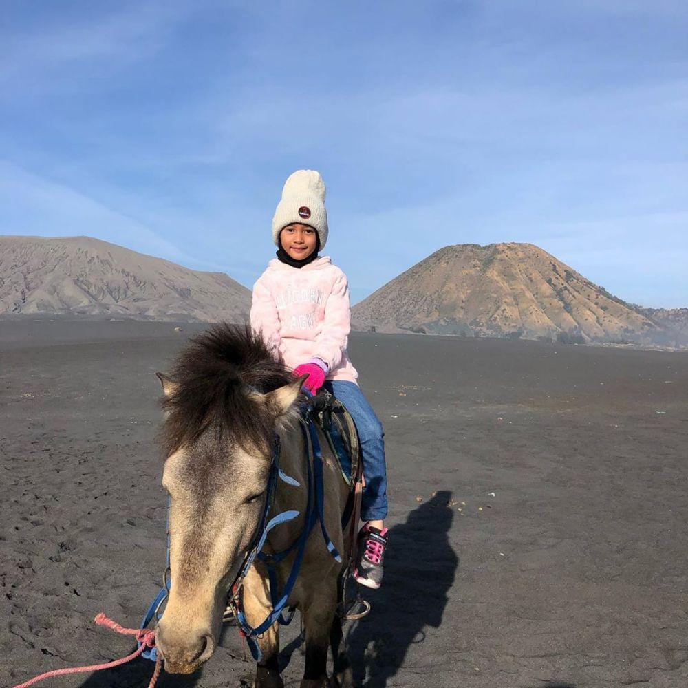 instagram.com/benazir120912