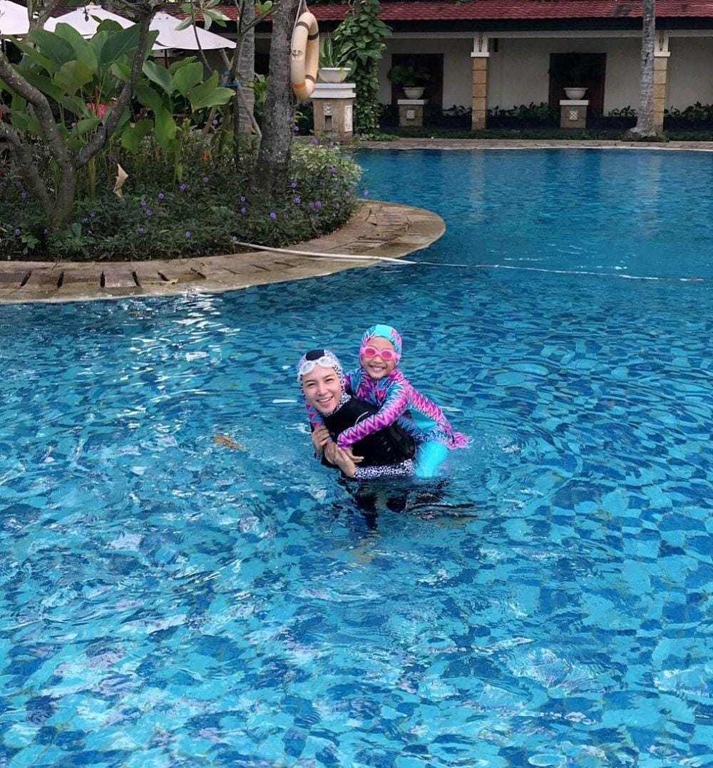 instagram.com/benazir120912