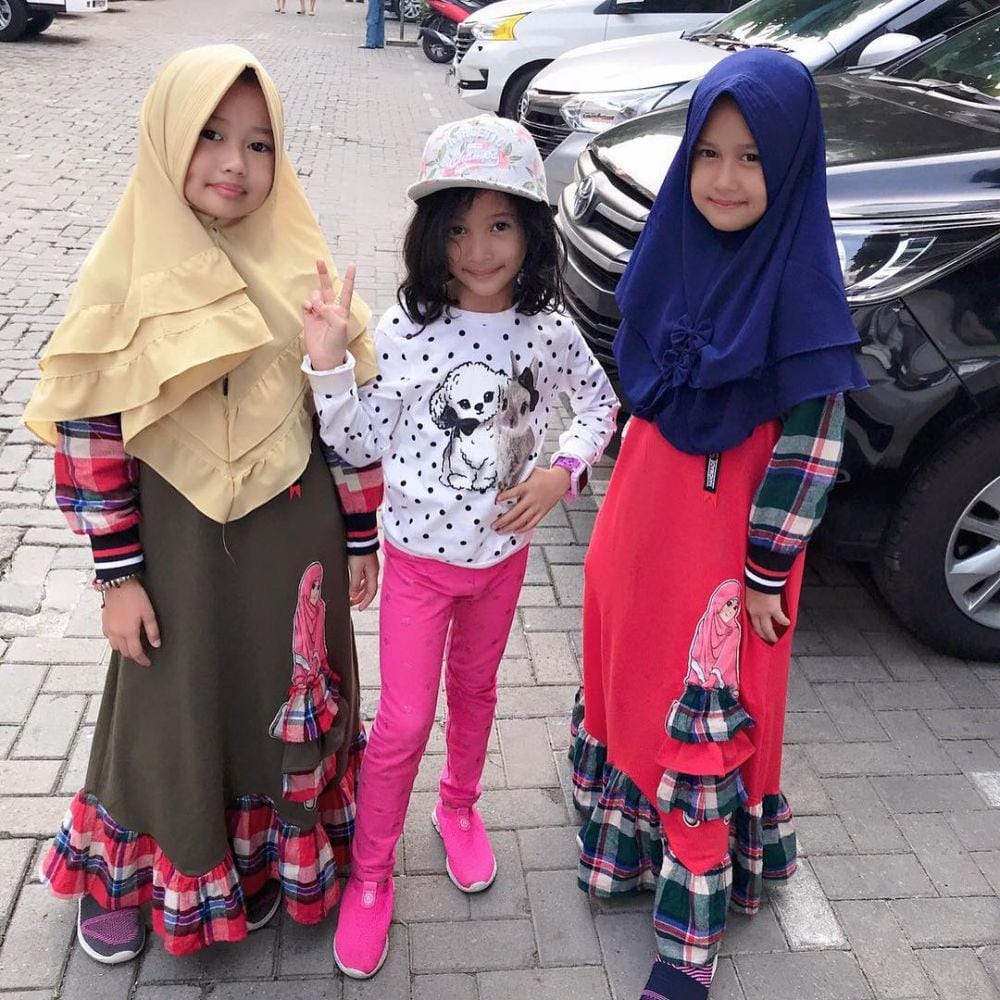 instagram.com/benazir120912