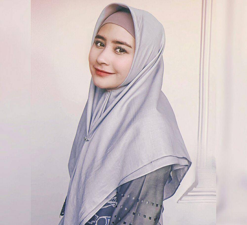 instagram.com/prilly latuconsina