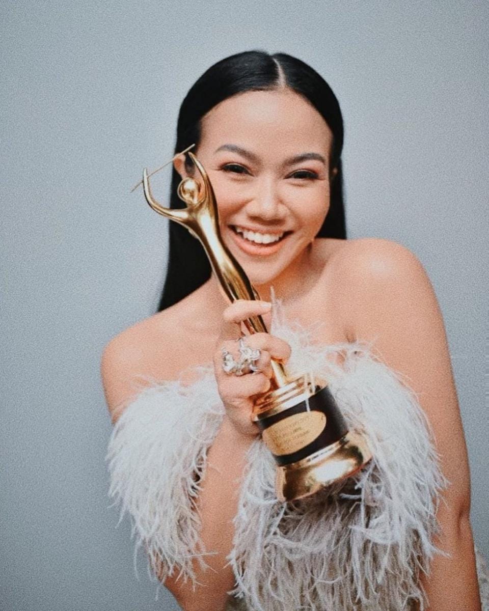 instagram.com/yurayunita