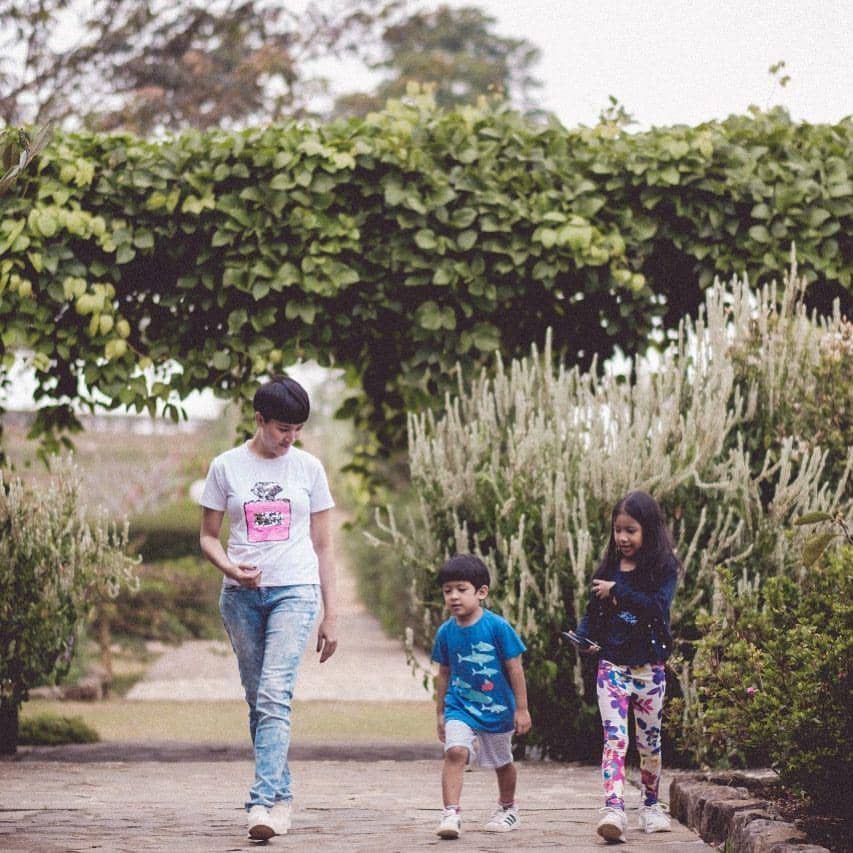 instagram.com/thehappyhutajulus