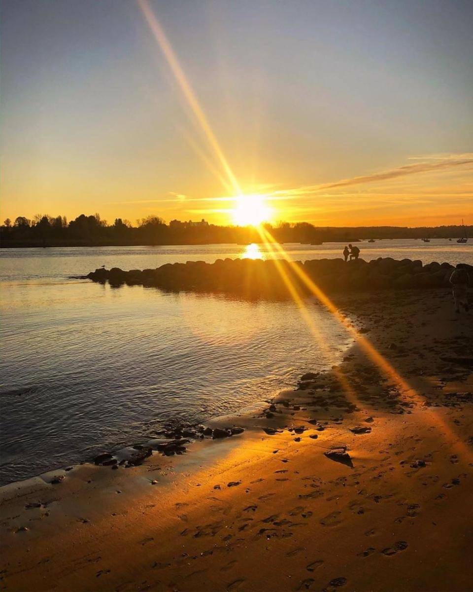 instagram.com/throughmylensandeye