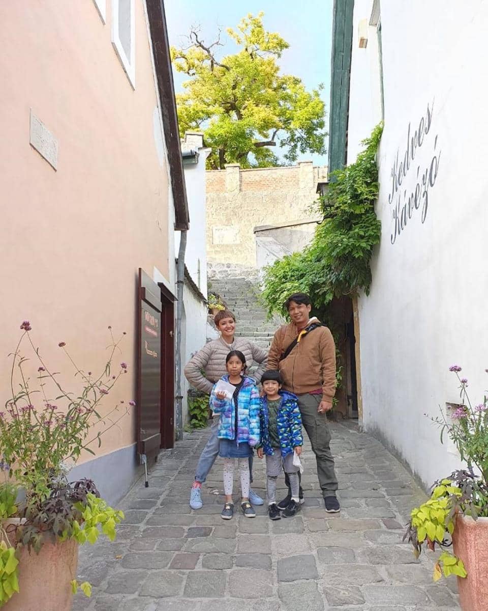 instagram.com/leasimanjuntakofficial