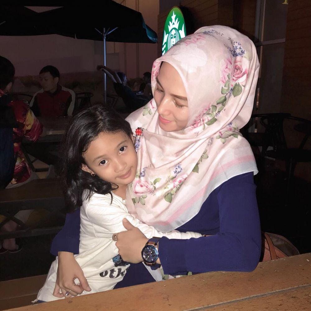 instagram.com/benazir120912