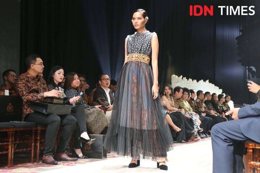 Iwan Tirta Private Collection 2020 Runaway. 28 November 2019. IDN Times/Geralda Talitha