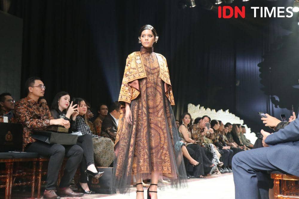 Iwan Tirta Private Collection 2020 Runaway. 28 November 2019. IDN Times/Geralda Talitha
