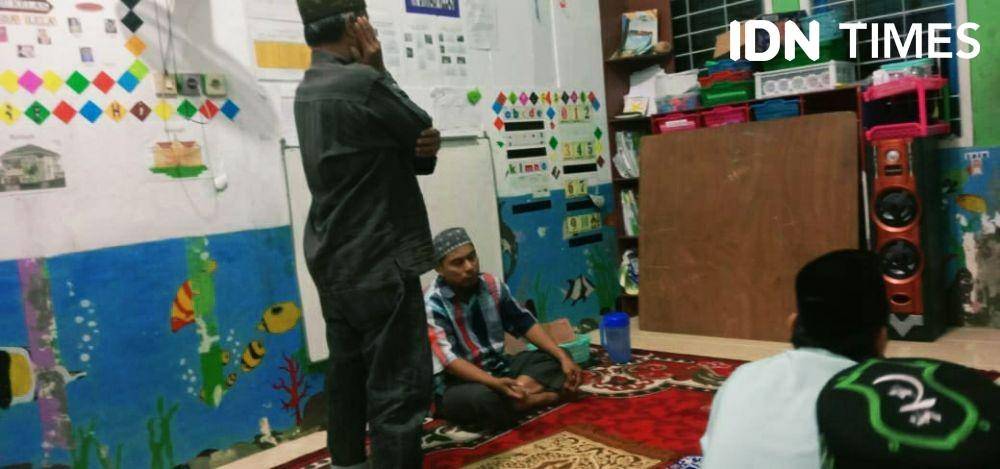 Salat berjamaah di PAUD Jannatul Athfaal, Samarinda (IDN Times/Yuda Almerio)