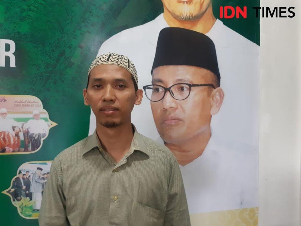 Wakil Ketua Katib Suriyah PWNU  Jatim, M. Mughis saat di kantornya, Kamis (28/11). IDN Times/Ardiansyah Fajar