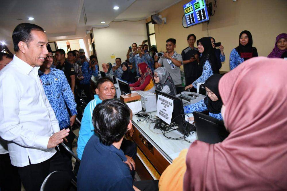 Presiden Jokowi melakukan sidak pelayanan BPJS di RSUD Subang, Jawa Barat, Jumat 29 November 2019 (Dok.IDN Times/Biro Pers Kepresidenan)