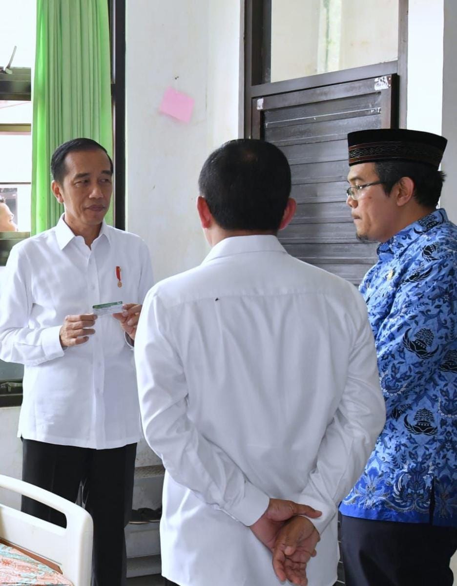 Presiden Jokowi melakukan sidak pelayanan BPJS di RSUD Subang, Jawa Barat, Jumat 29 November 2019 (Dok.IDN Times/Biro Pers Kepresidenan)