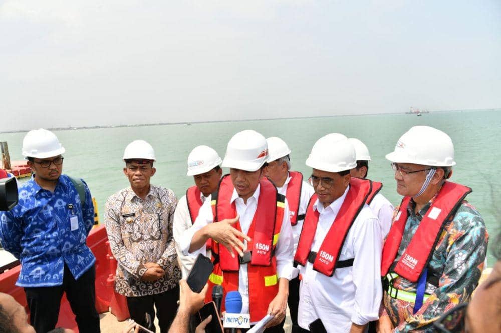 Presiden Jokowi meninjau Pelabuhan Patimban, Subang, Jawa Barat, Jumat 29 November 2019 (Dok.IDN Times/Biro Pers Kepresidenan)