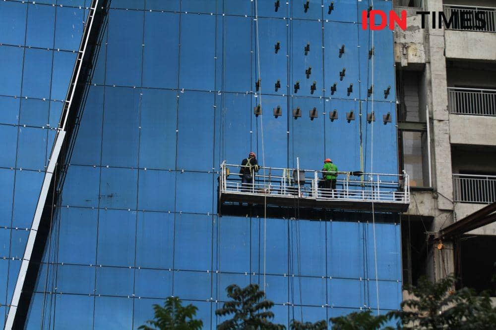 Pembangunan Deli Park Mall Medan (IDN Times/Arifin Al Alamudi)