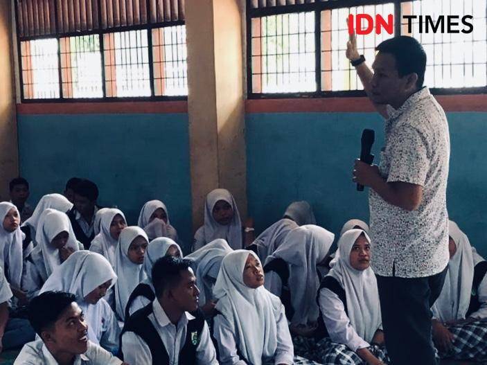 KPU Binjai gelar sosialisasi ke sekolah (IDN Times/Handoko)