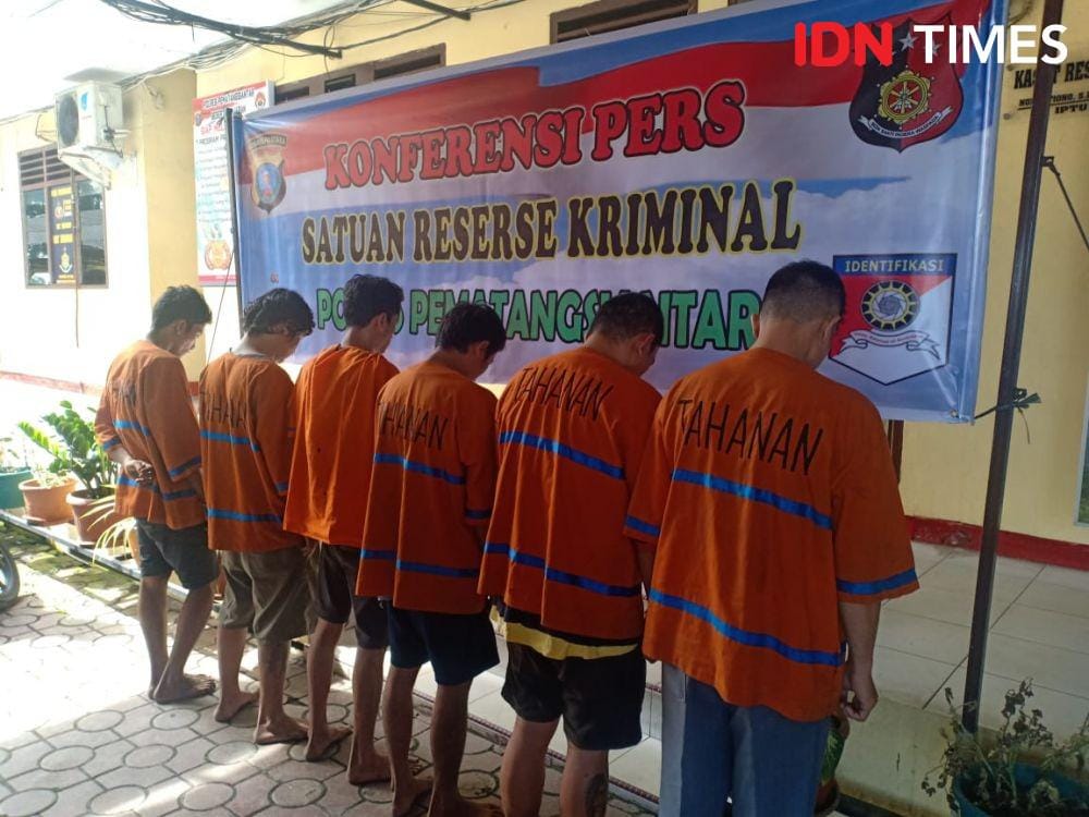 Lima orang pembobol toko di Siantar ditangkap (IDN Times/Gideon Aritonang)