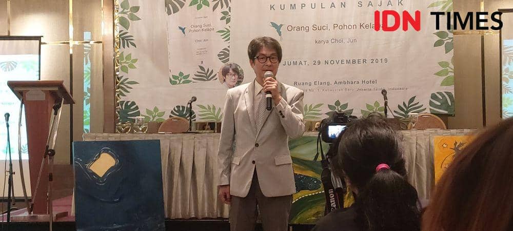 Choi Jun, penulis buku orang suci pohon kelapa. Hotel Ambhara. 29 November 2019. IDN Times/Geralda Talitha