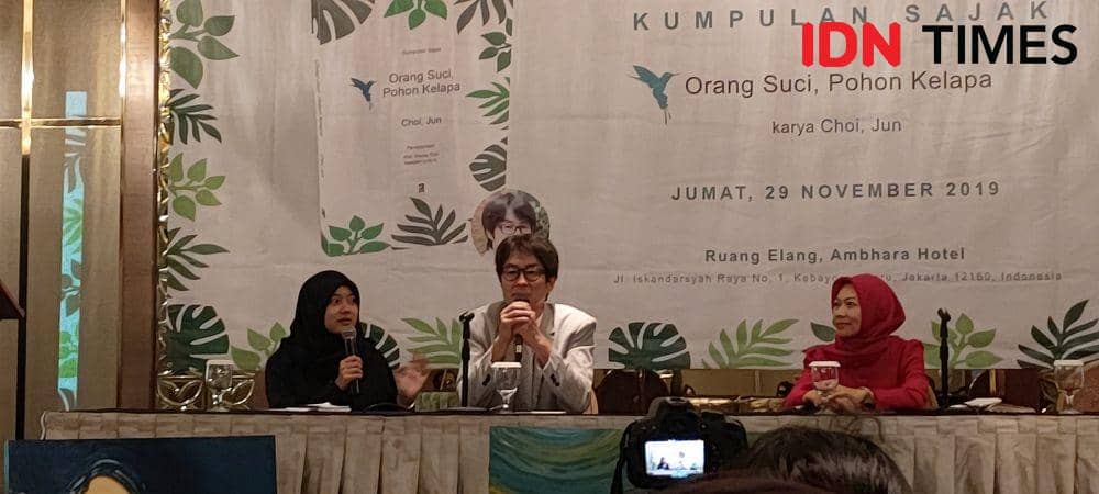 Choi Jun, penulis buku orang suci pohon kelapa. Hotel Ambhara. 29 November 2019. IDN Times/Geralda Talitha
