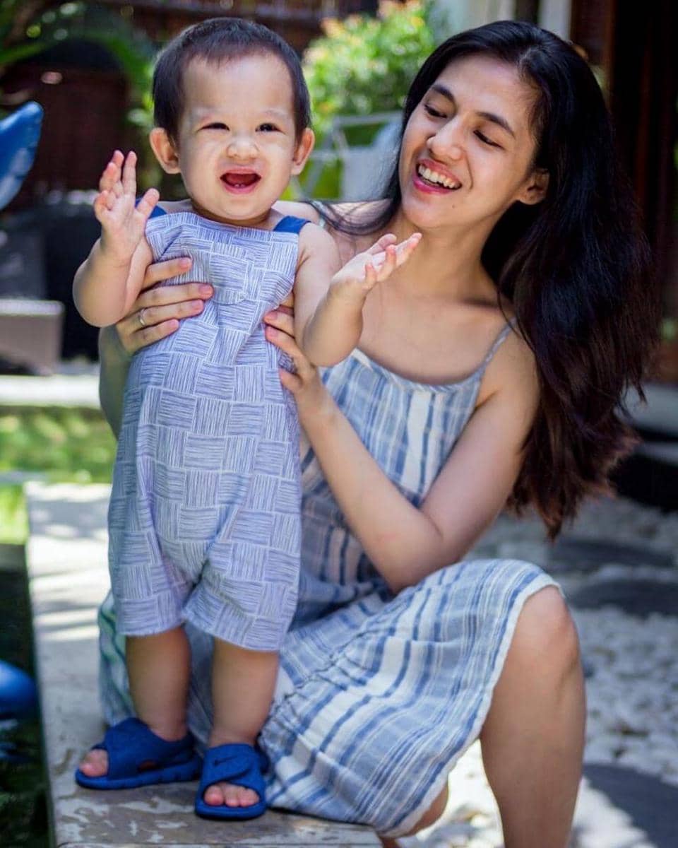 Instagram.com/kyriearnatama