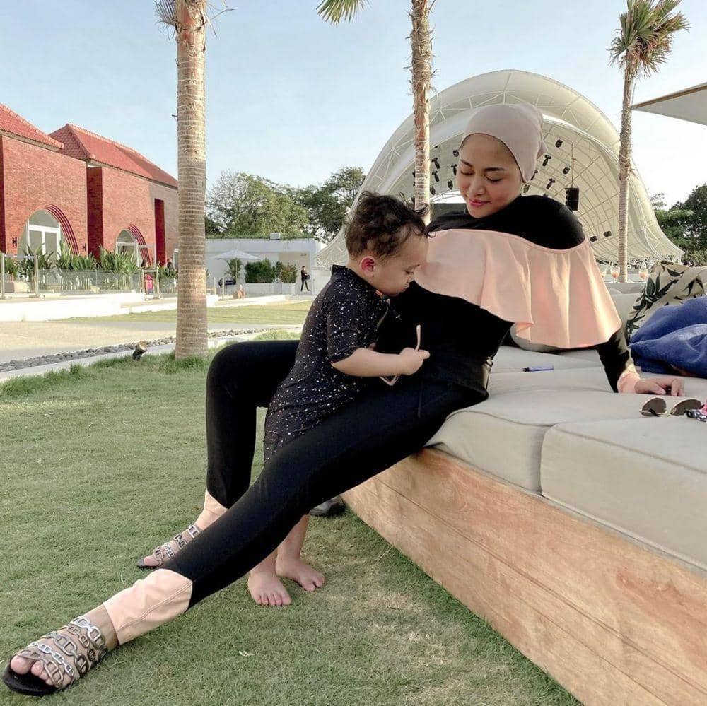 Instagram.com/rachelvennya