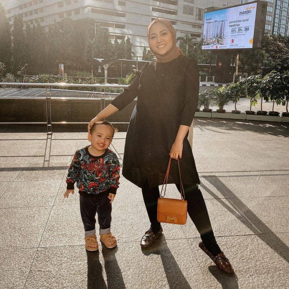 Instagram.com/rachelvennya