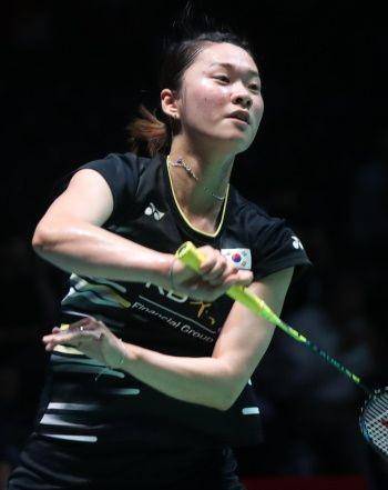 Tunggal putri asal Korea Selatan, Kim Ga-eun, kala beraksi di ajang Swiss Open 2019. Bwfbadminton.com