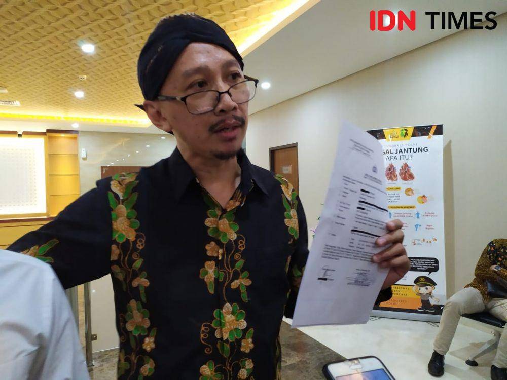 Abu Janda Laporkan Ustaz Maheer ke Polisi atas dugaan ancaman pembunuhan (IDN Times/Axel Jo Harianja)