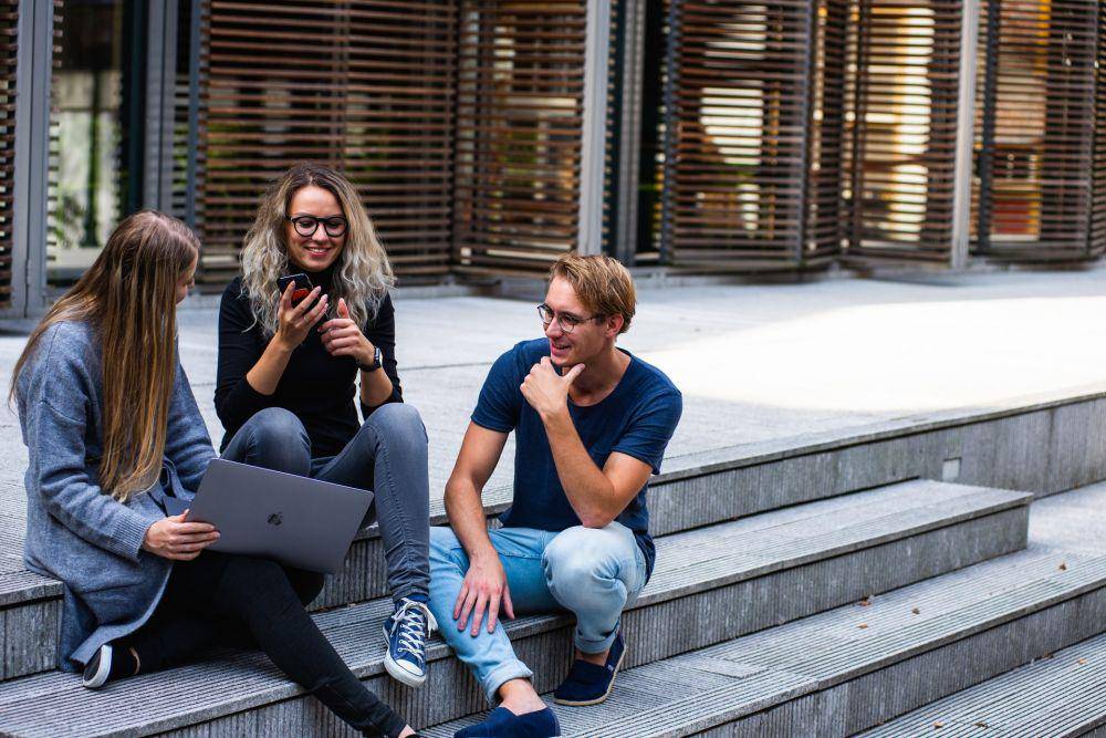 pexels.com/buro millennial