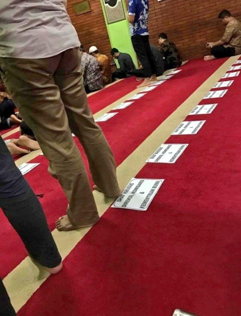 Viral saf salat dikaveling di salah satu masjid. Dok. IDN Times/Istimewa